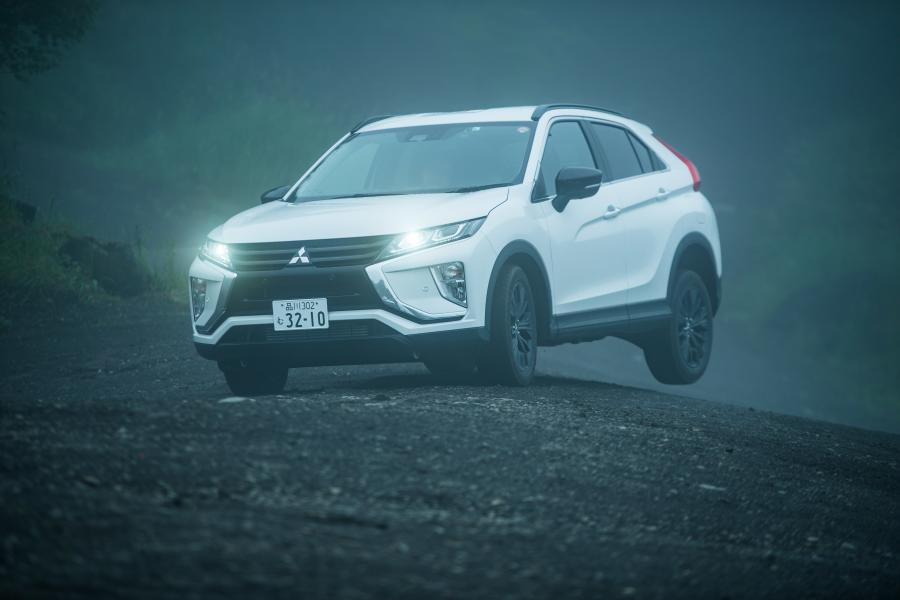  Mitsubishi Eclipse Cross Black Edition 2018 года  (JP) (фото 19 из 31)